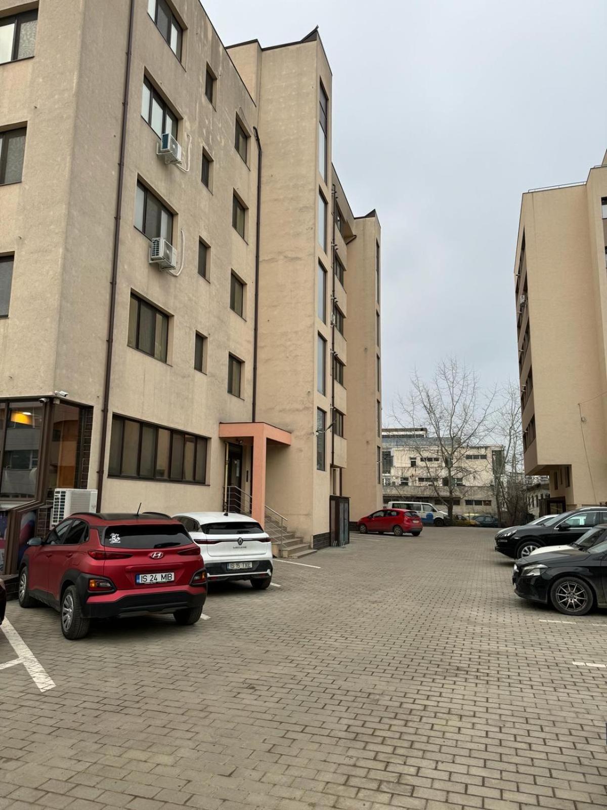 Luxury Young Residence Iasi Esterno foto