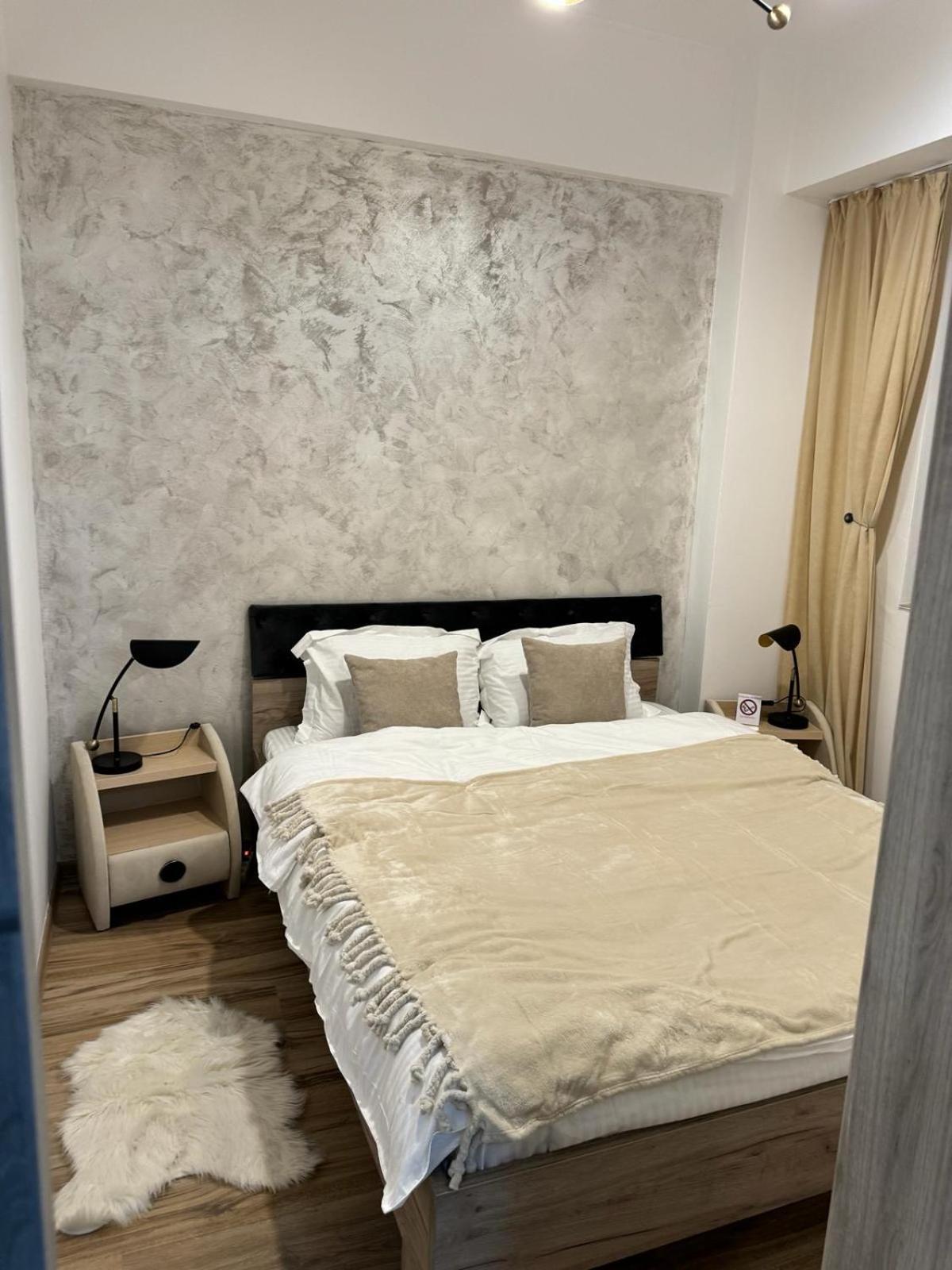 Luxury Young Residence Iasi Esterno foto